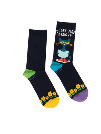 Pete the Cat: Books Are Groovy Socks